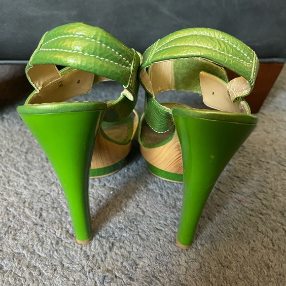 USED Bebe Womens wedge heels. Size 5 with 5 inch heel. - Picture 4 of 4